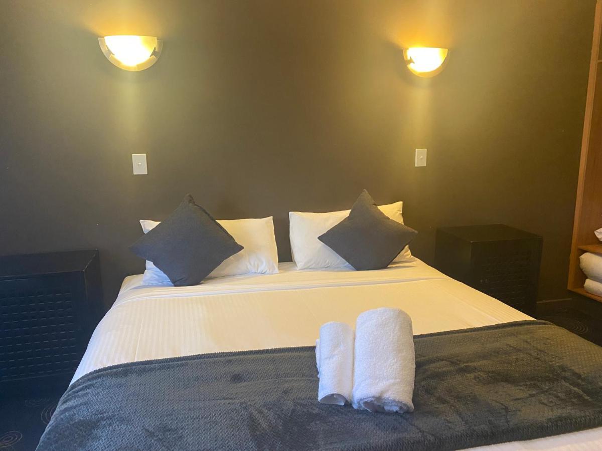 The Astor Hotel Motel Goulburn Ngoại thất bức ảnh