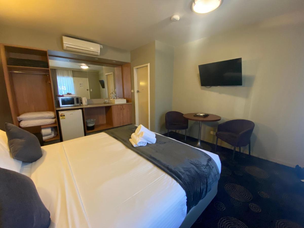 The Astor Hotel Motel Goulburn Ngoại thất bức ảnh