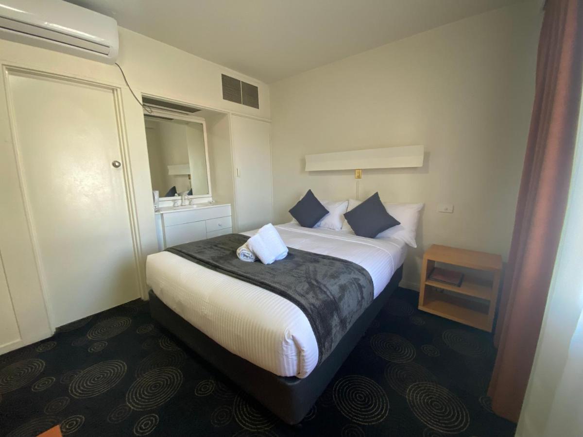 The Astor Hotel Motel Goulburn Ngoại thất bức ảnh