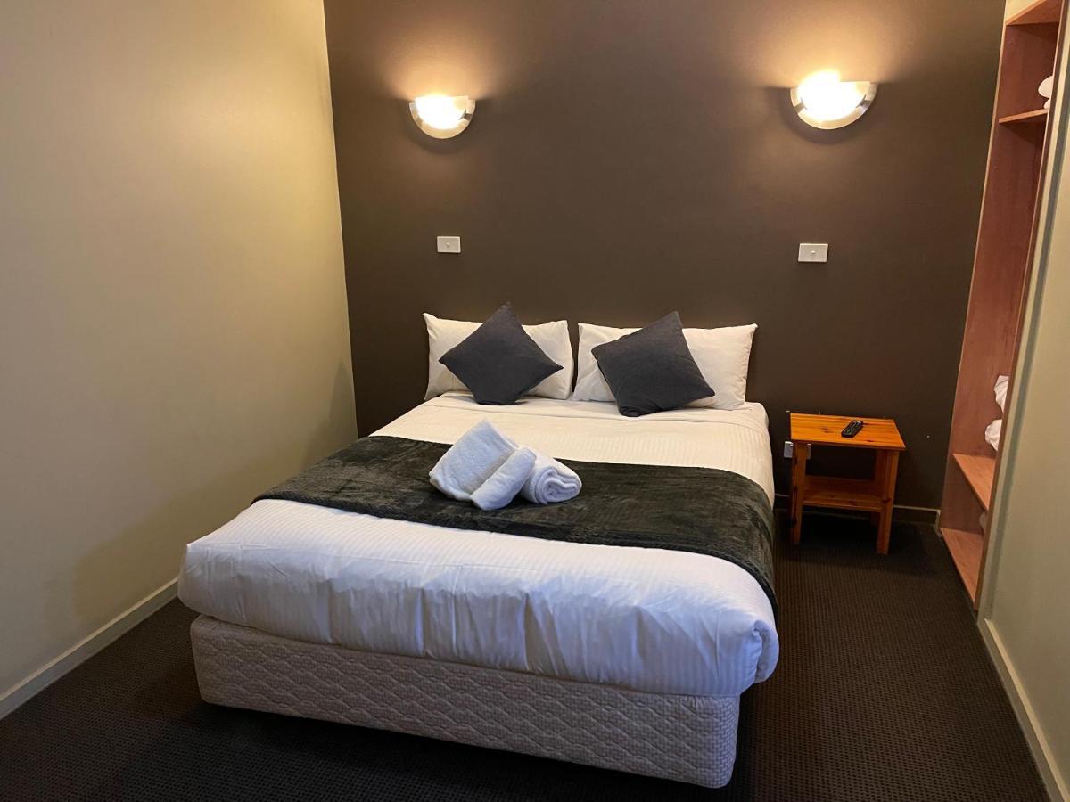 The Astor Hotel Motel Goulburn Ngoại thất bức ảnh
